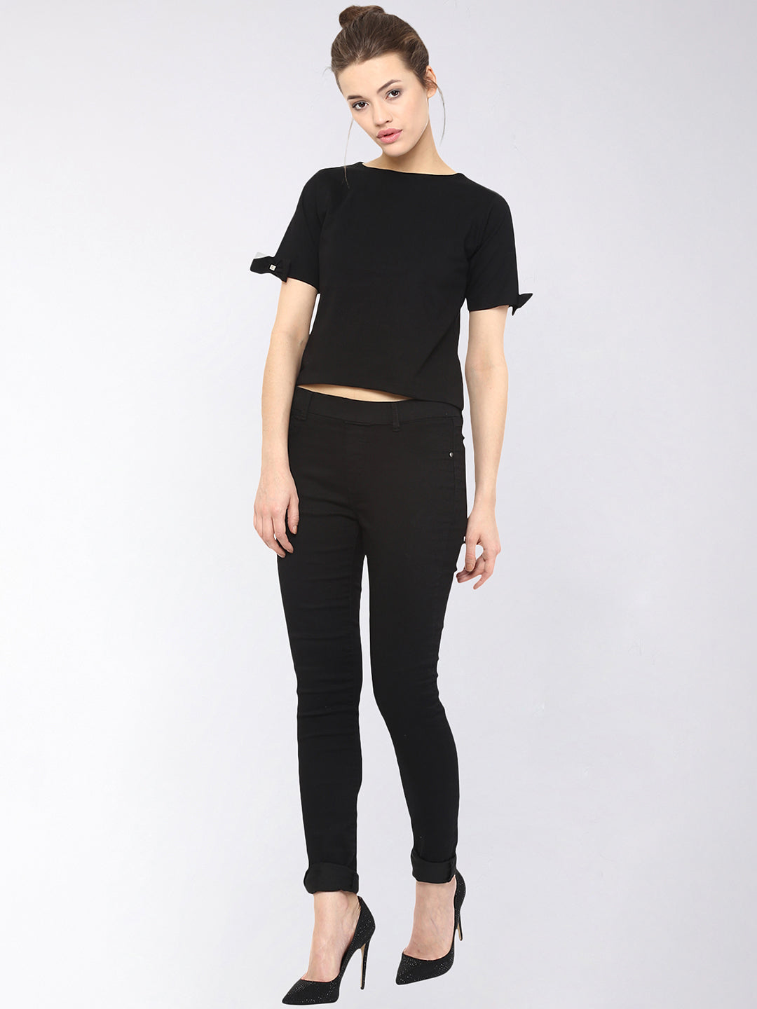 Women's Black Round Neck Half Sleeves Solid Basic Crop Top