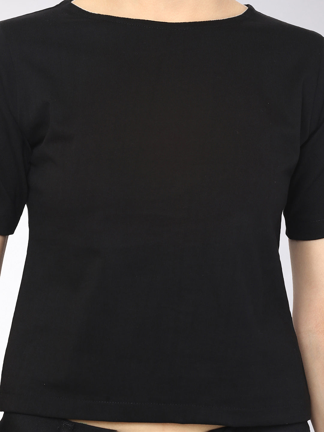 Women's Black Round Neck Half Sleeves Solid Basic Crop Top