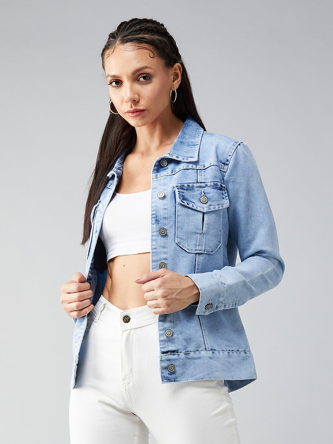 Women's Light Blue Collared Full Sleeves Solid Buttoned Denim Jacket