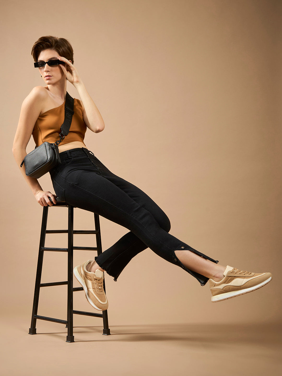 Women's Black Skinny-Fit Relaxed High-Rise Regular-Length Denim Stretchable Jeans