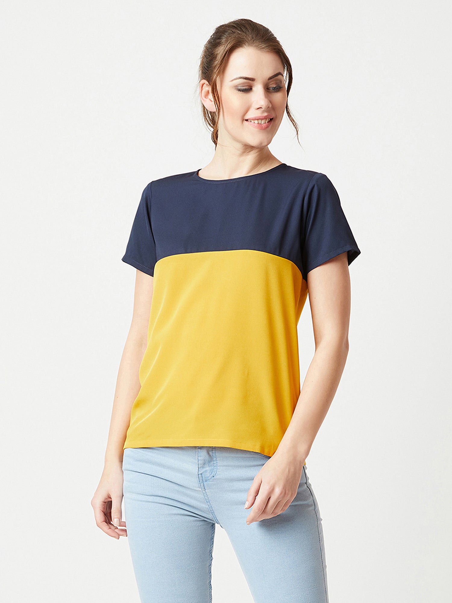 Women's Multicolored With A Navy Blue Base Round Neck Short Sleeve Solid Color block Boxy Top