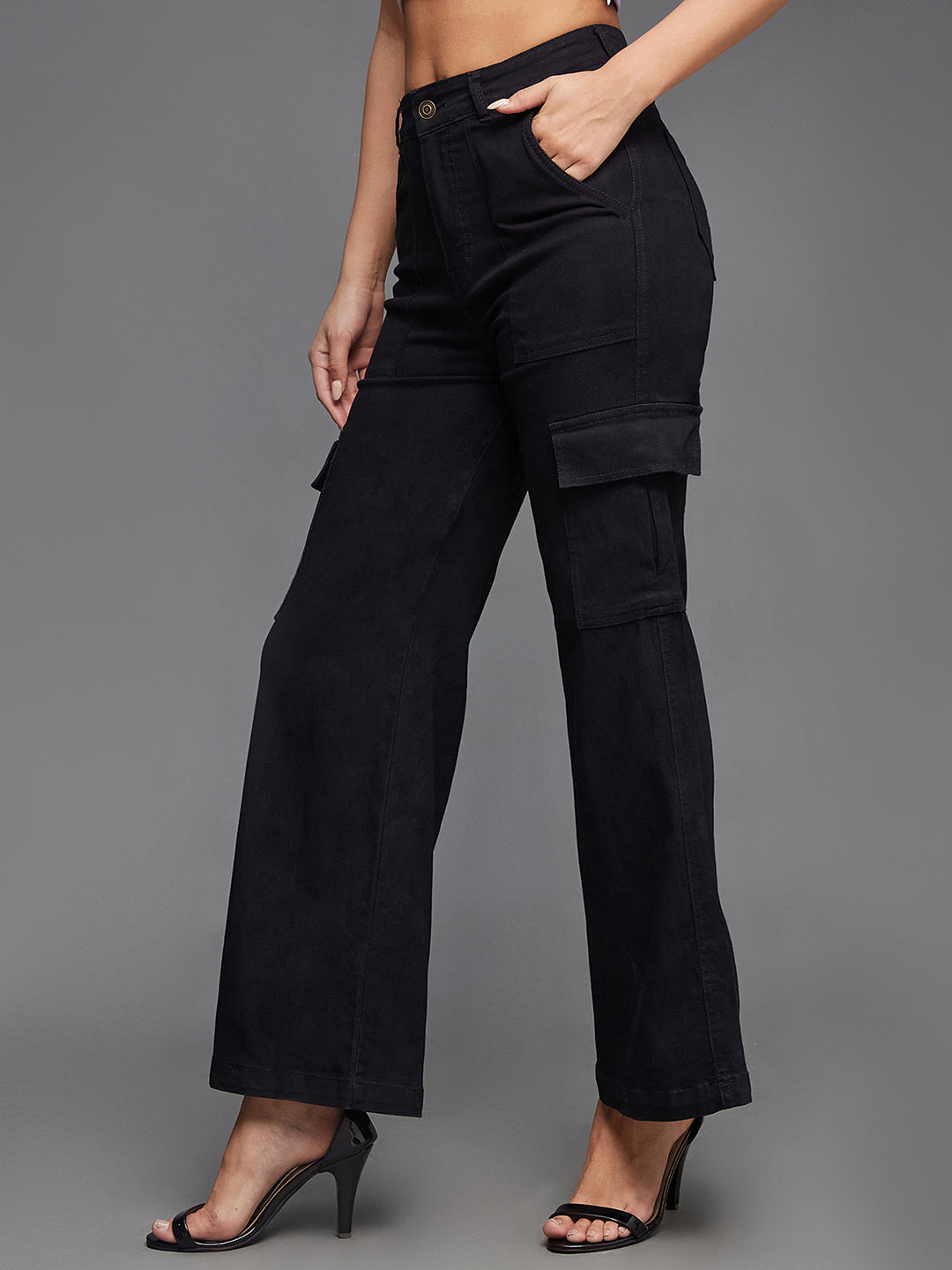 Women's Black Wide-Leg High-Rise Clean-Look Regular-Length Stretchable Denim Cargo Jeans