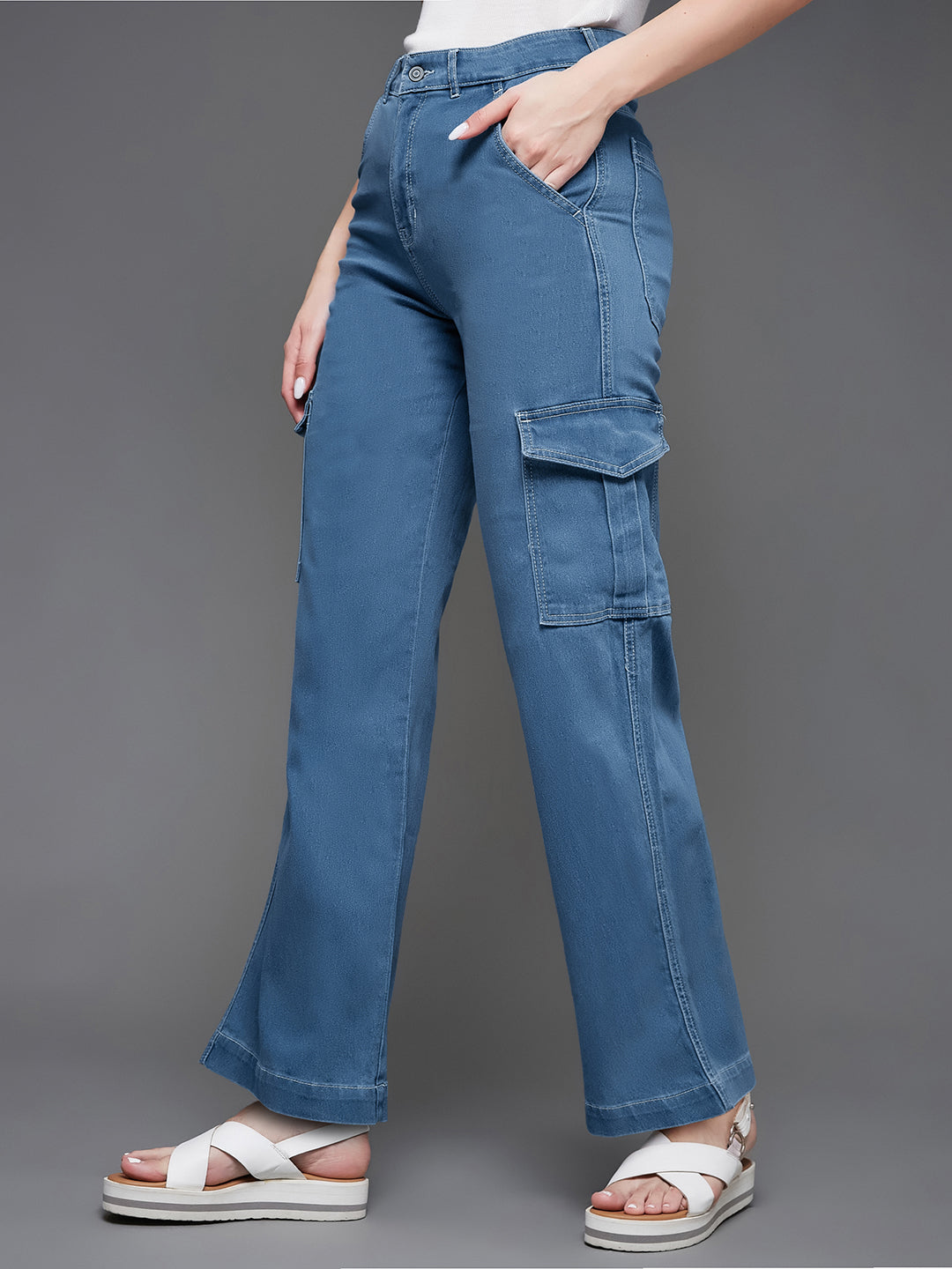 24/7 Comfort Women's Blue Wide leg Cargo High rise Clean look Regular Stretchable Denim Jeans