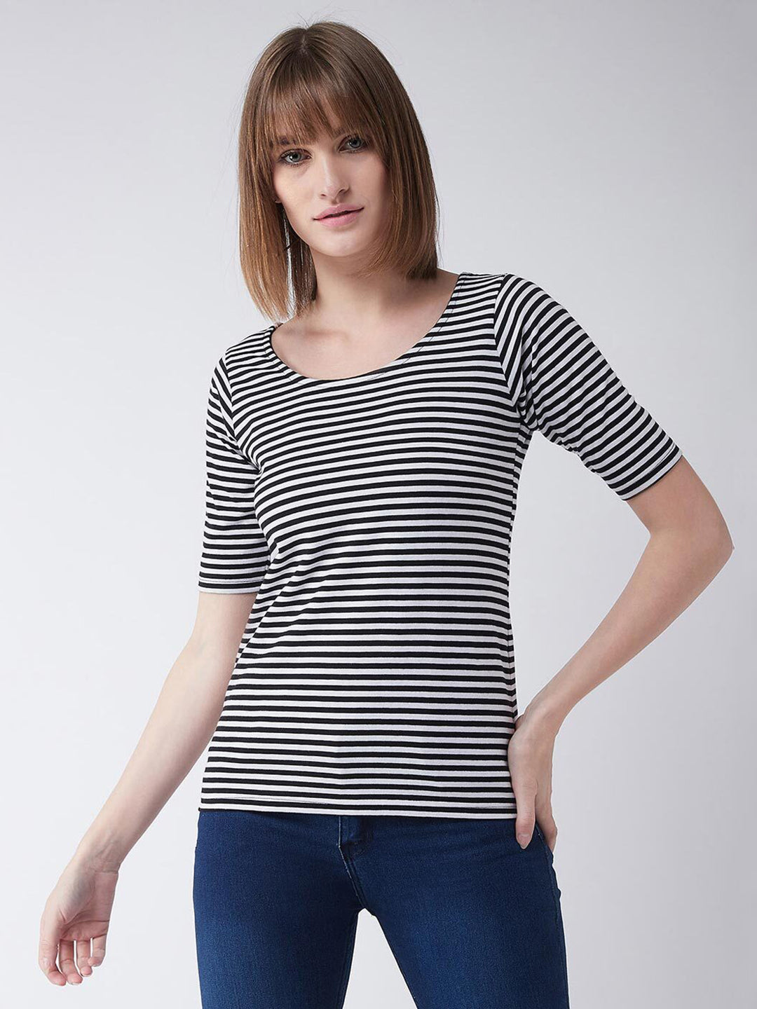 Women's Black & White Round Neck Short Sleeves Striped T-Shirt