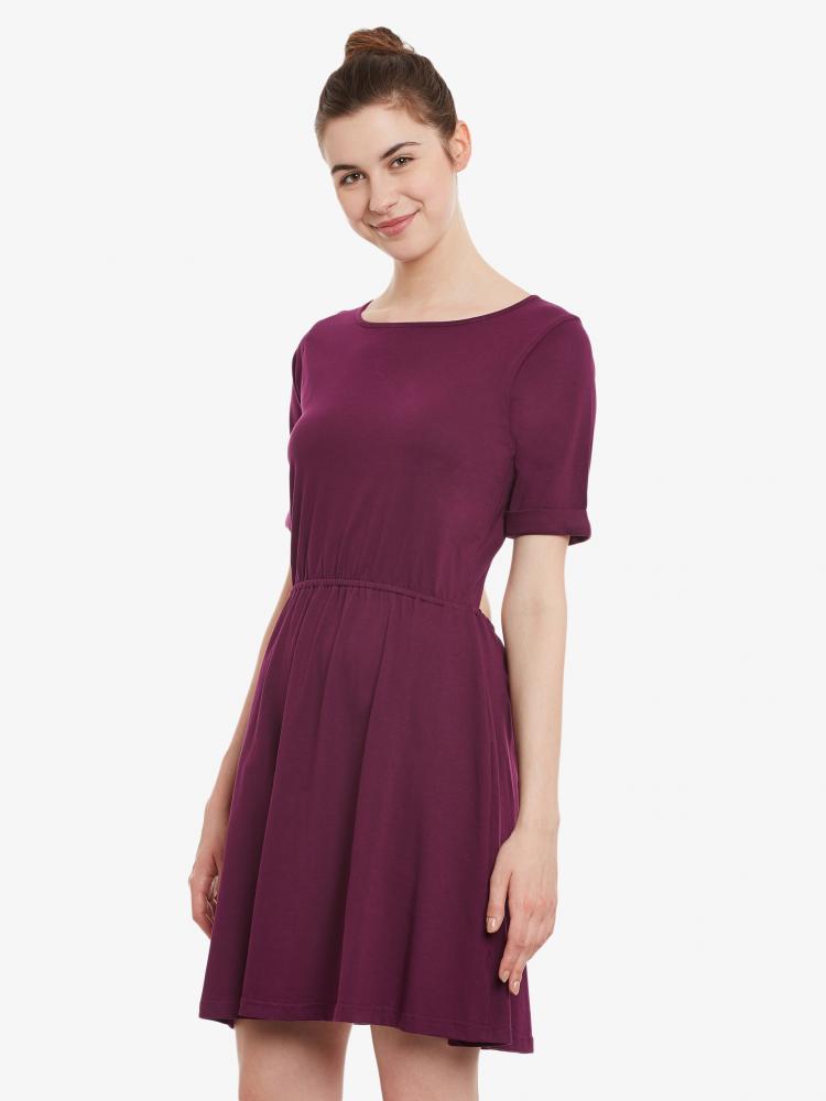 Women's Magenta Solid Round Neck Half Sleeves Knee-Long Skater Dress