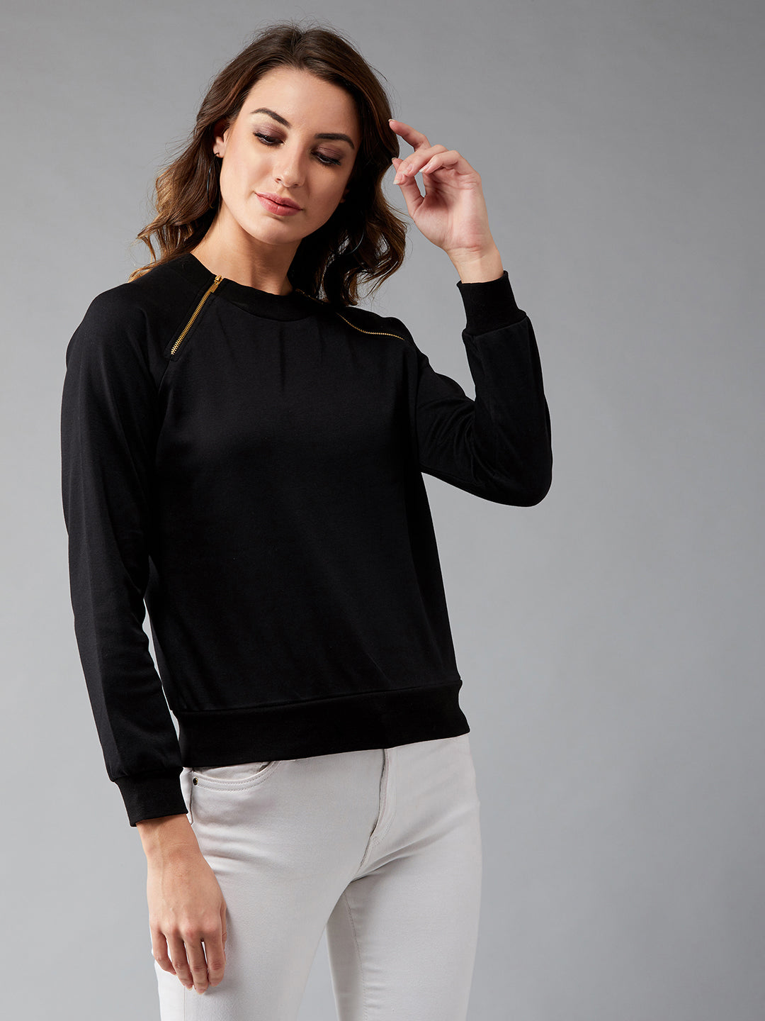 Women's Black Round Neck Full Sleeves Solid Boxy Regular Length Sweatshirt