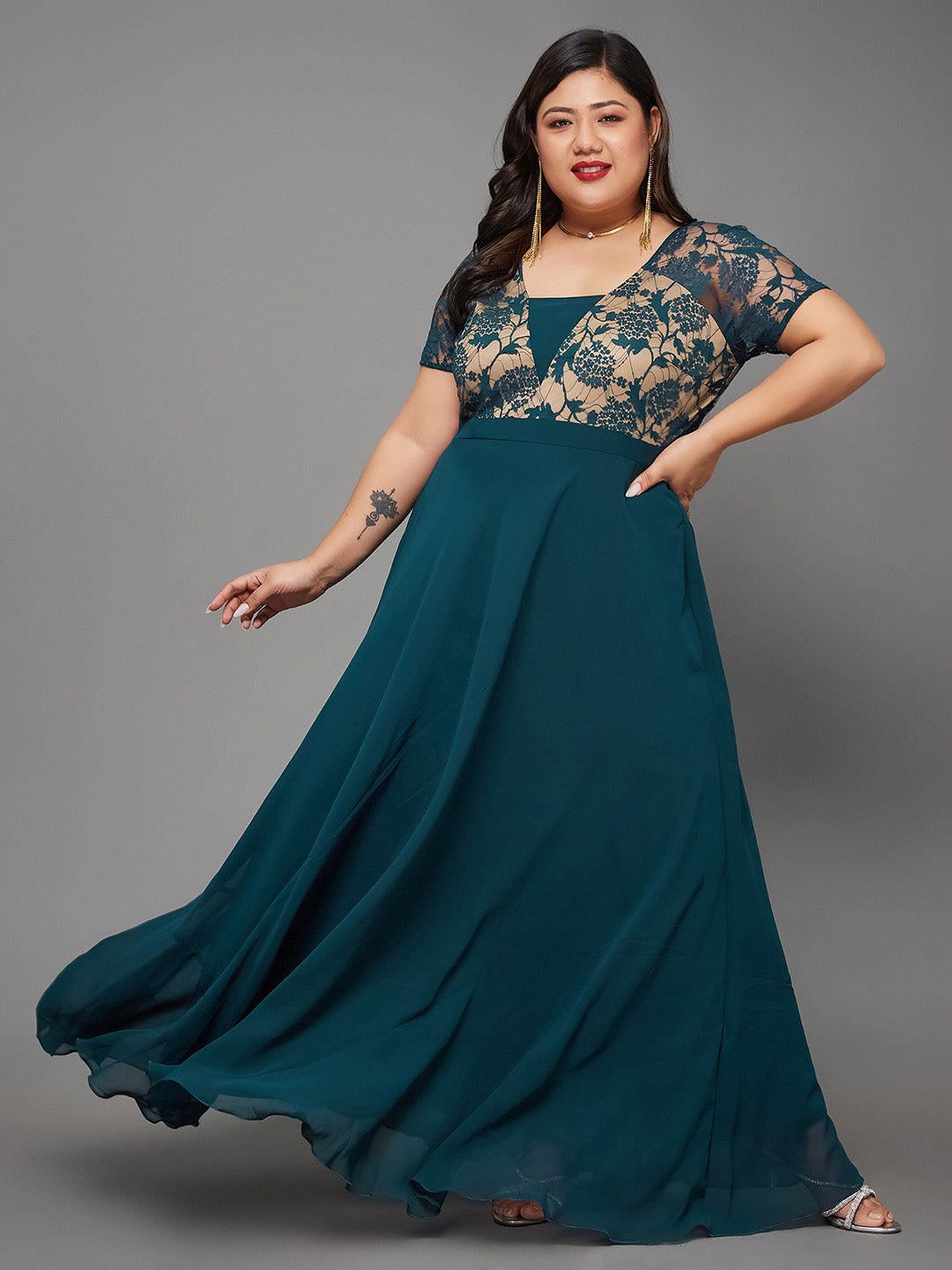 Women's Teal Square Neck Raglan Short Sleeve Self Design Lace Overlaid Georgette Maxi Dress