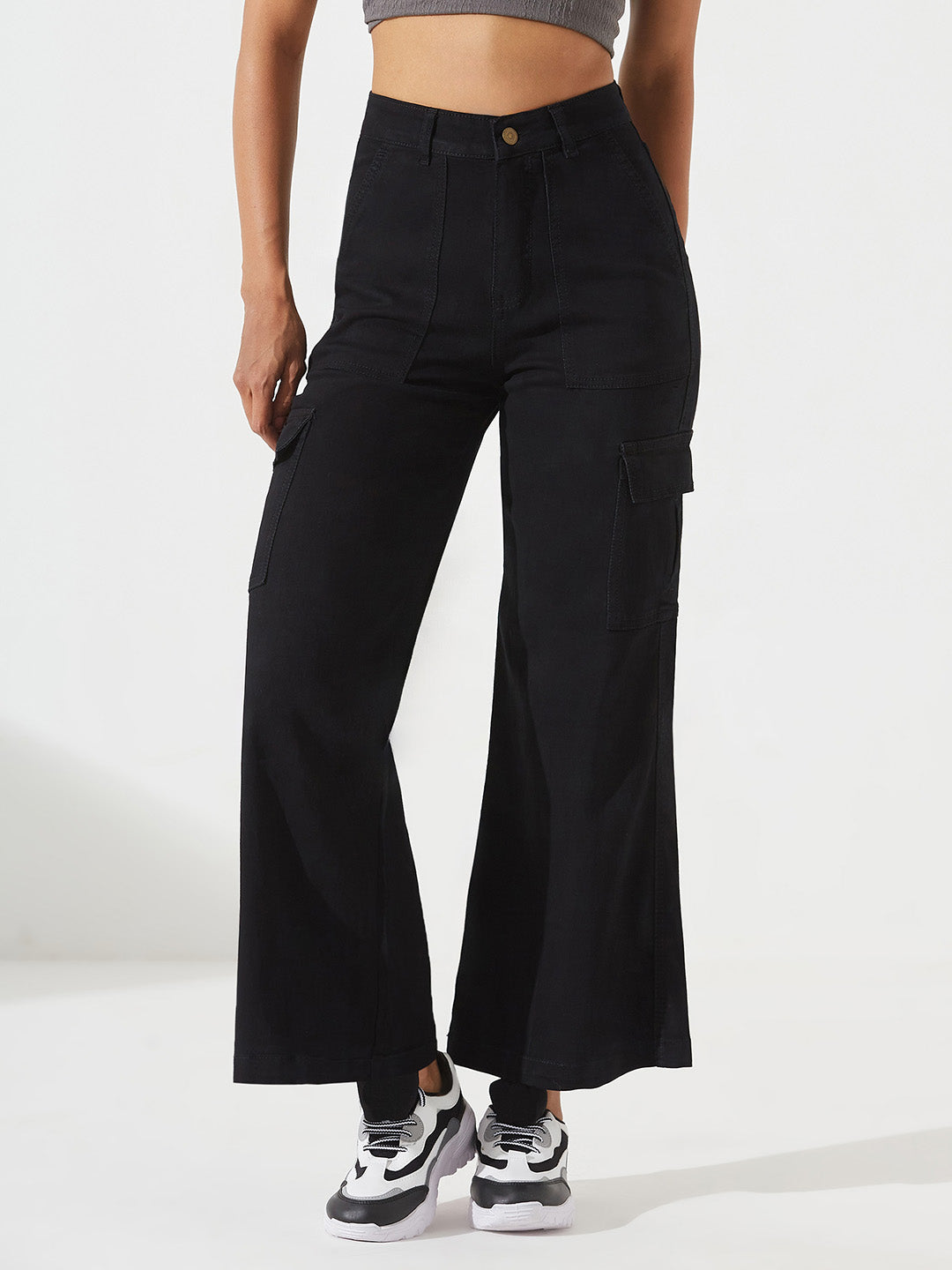 Black Wide-Leg High-Rise Stretchable Denim Cargo Jeans For Women