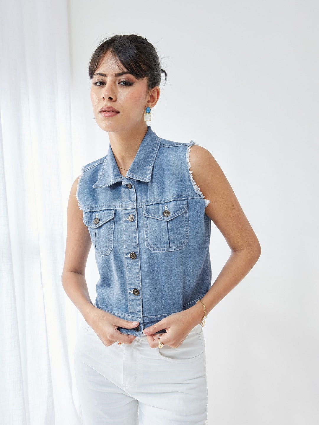 Light Blue Polo Neck Sleeveless Denim Solid Buttoned Ice Wash Raw Edge Detailing Crop Denim Jacket for Women