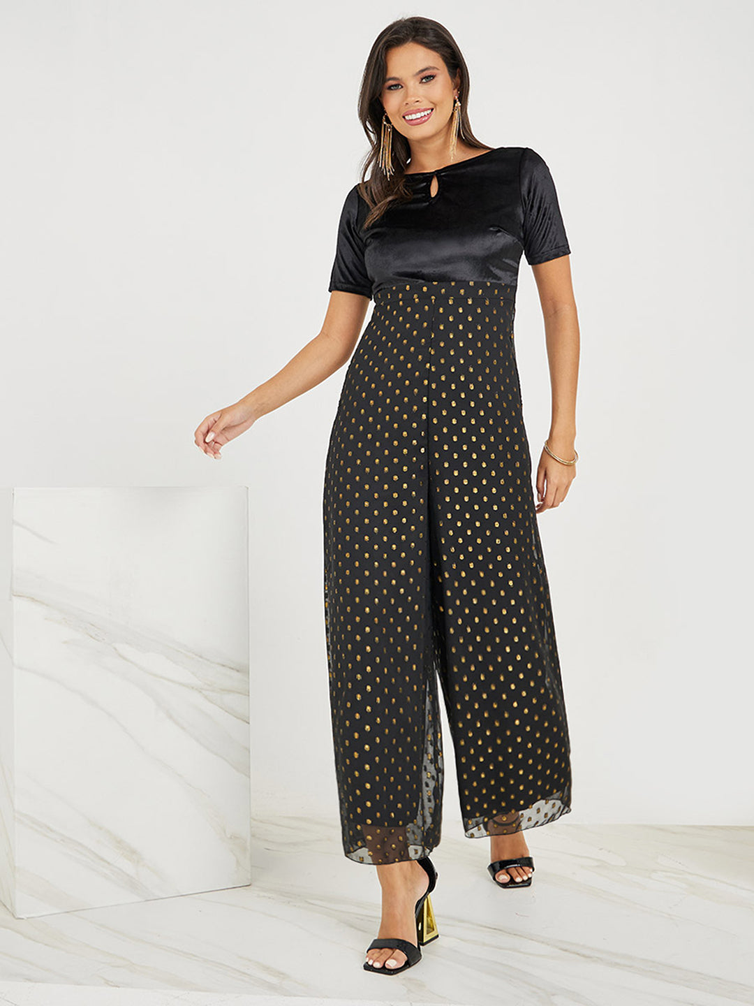Women's Black Boat-Neck Half Sleeve Wide-Leg Polyester Printed Jumpsuit