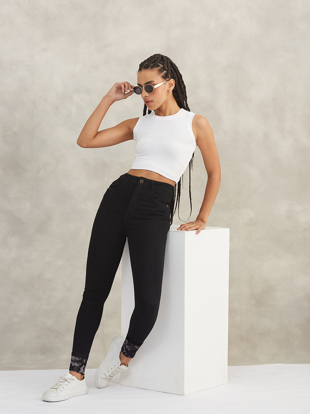 Women's Black High-Rise Slim-Fit Stretchable Denim Jeans