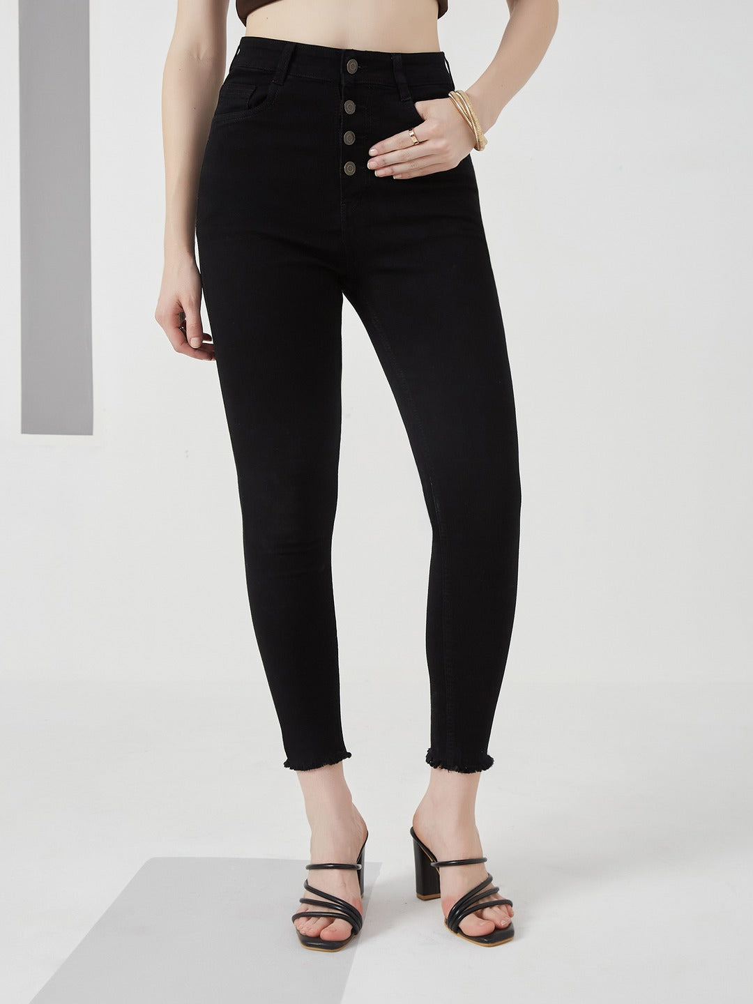 Black Skinny high-rise Cropped Fringed Hemline Solid Stretchable Denim Jeans for Women