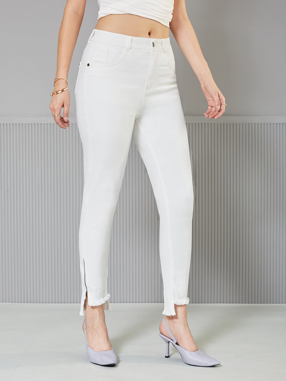 CHASEstretch™ White Skinny-Fit High-Rise Side Slit Raw Edge Detailing Cropped Stretchable Denim Jeans for Women