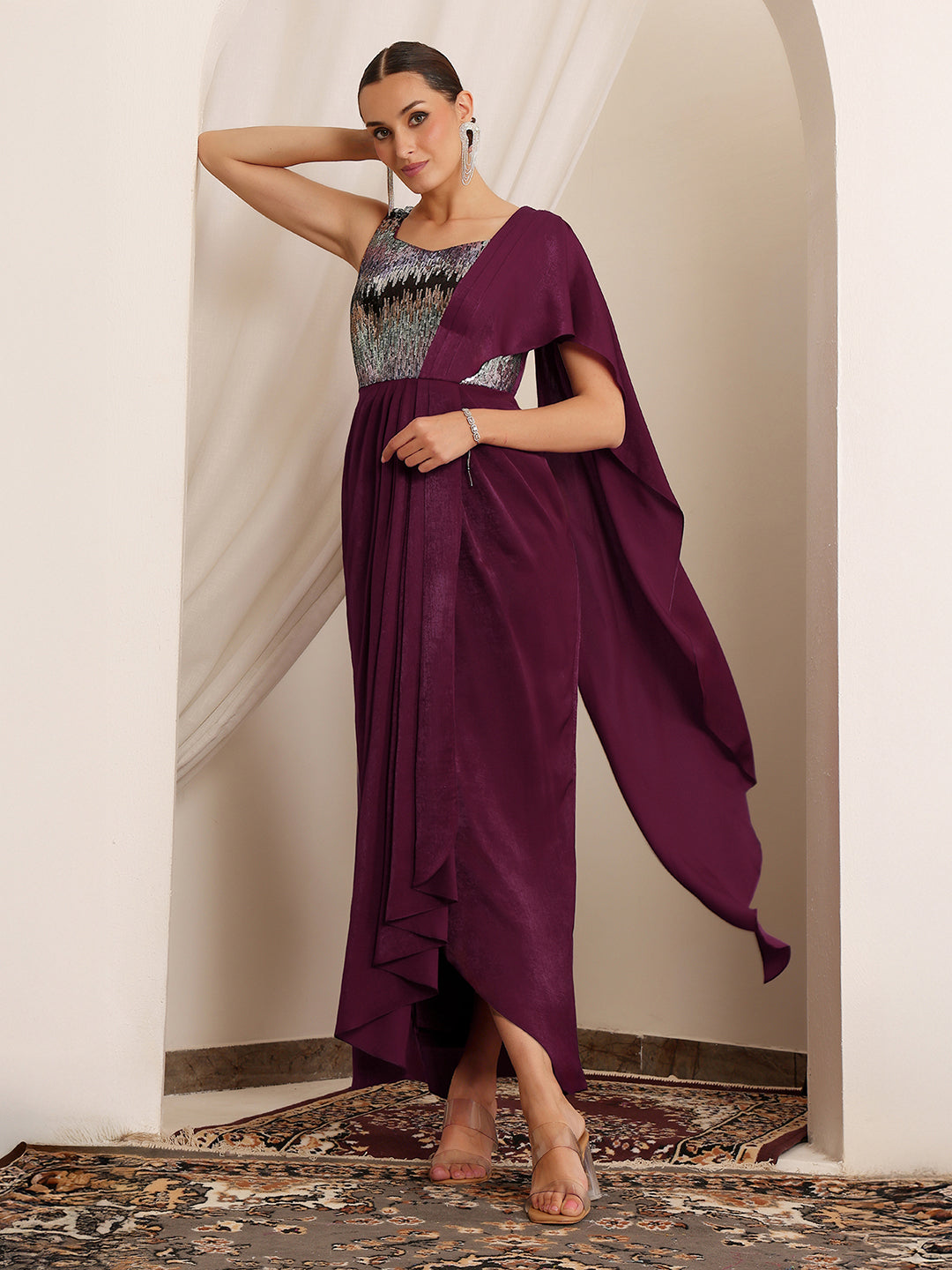 Women's Wine Sweetheart Sleeveless Embellished Pleated Satin Maxi Dress