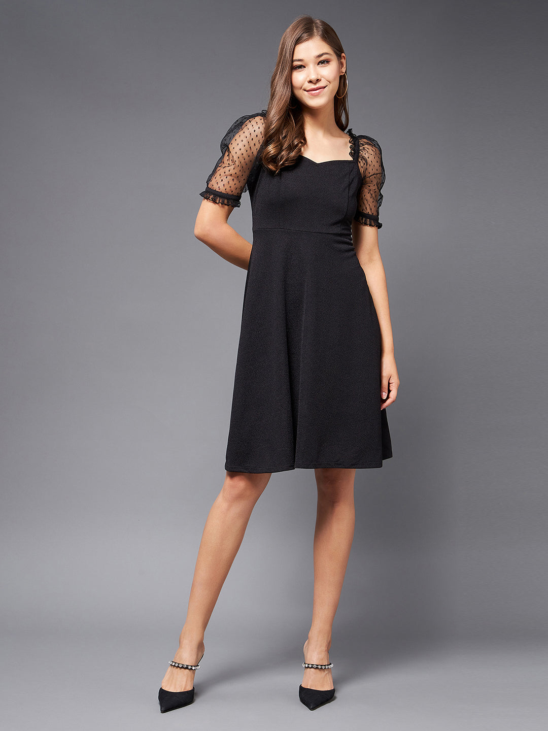 Crease Ease Women's Black Solid V-Neck Half Sleeve Relaxed Fit Knee-Long Dress