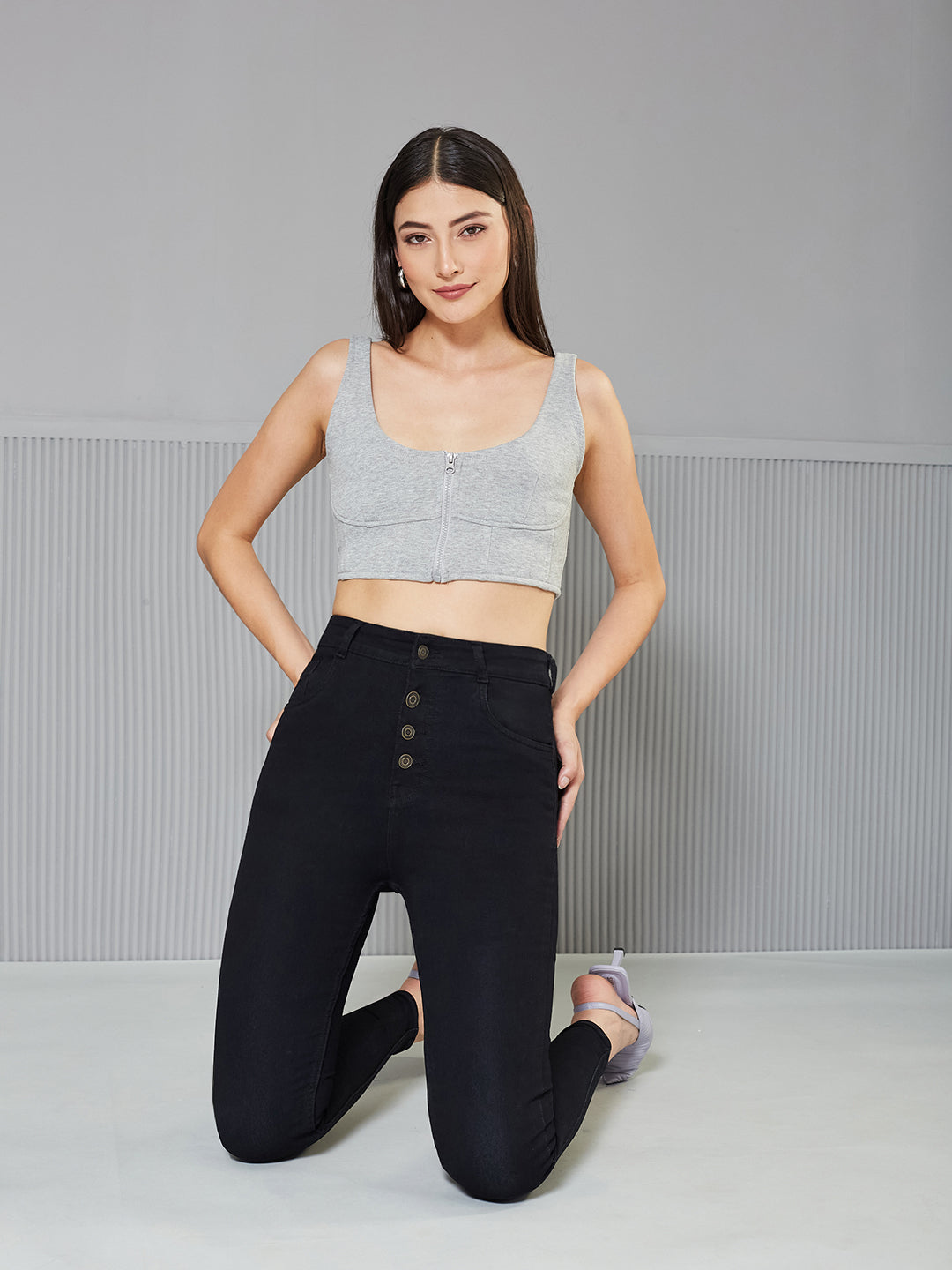 Black Skinny-Fit High-Rise Stretchable Denim Jeans for Women