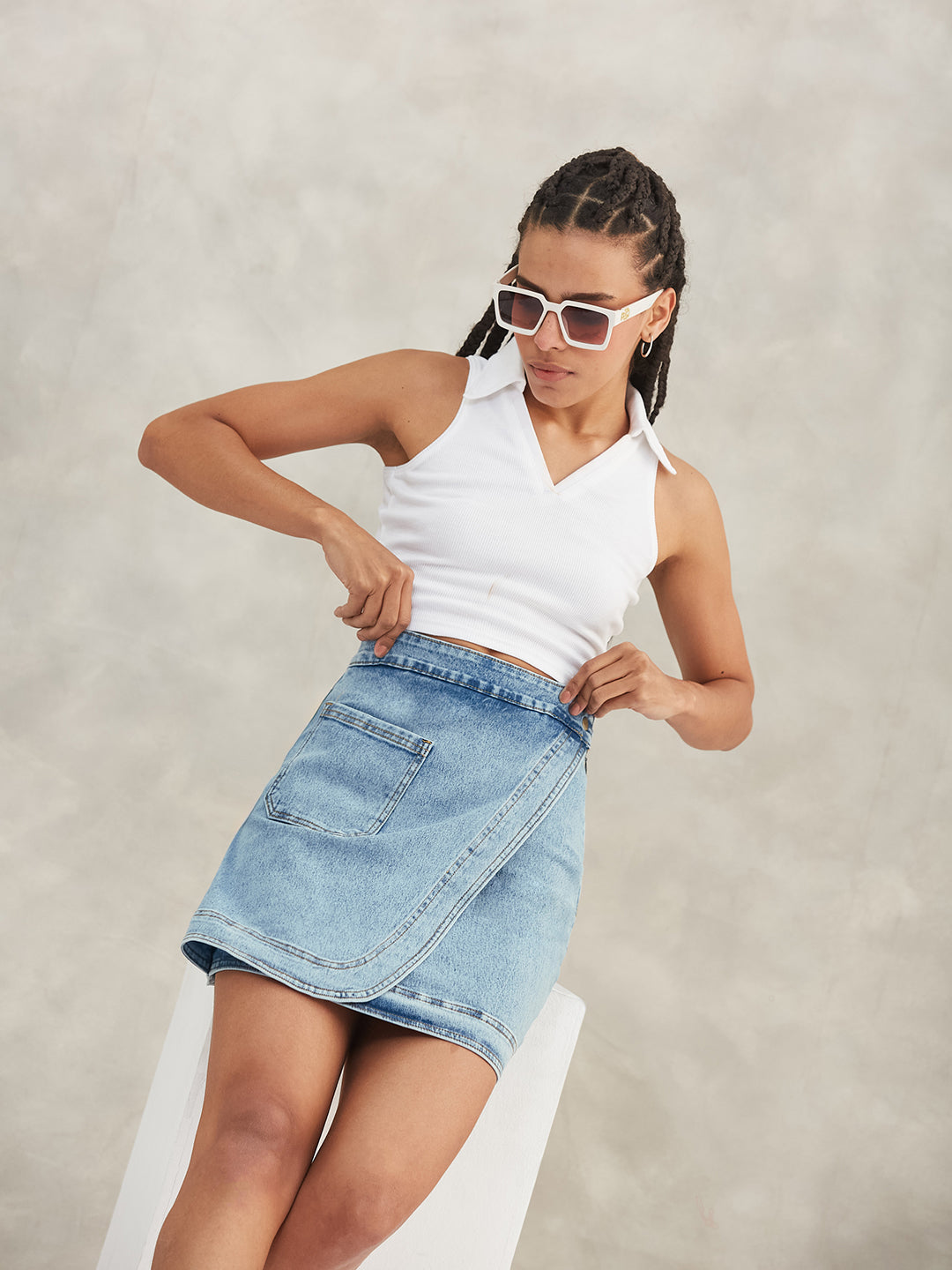 Women's Light Blue High-Rise Above-Knee Stretchable Denim Skirt