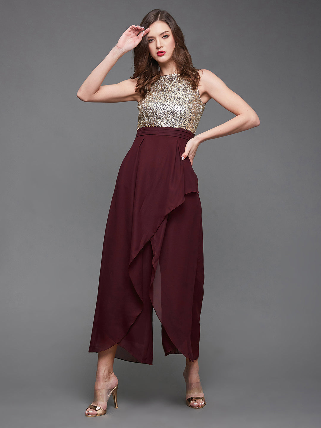 Women's Wine Solid Relaxed Fit Round Neck Sleeveless Jumpsuit