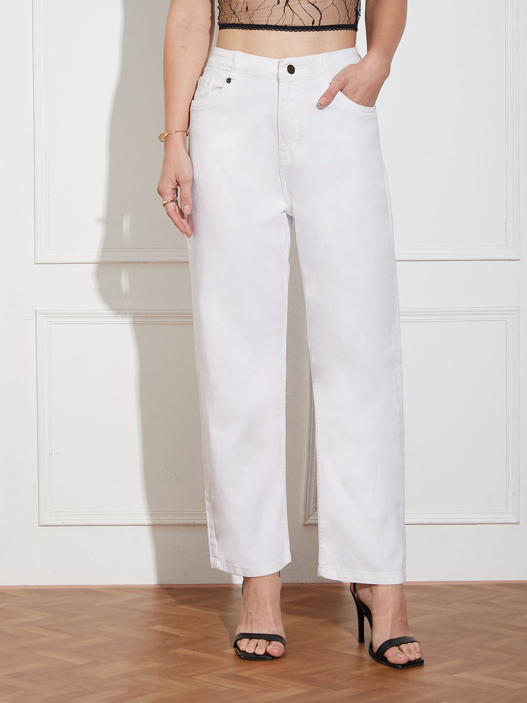 Women's White Tapered Mid Rise Clean Look Cropped Stretchable Denim Jeans