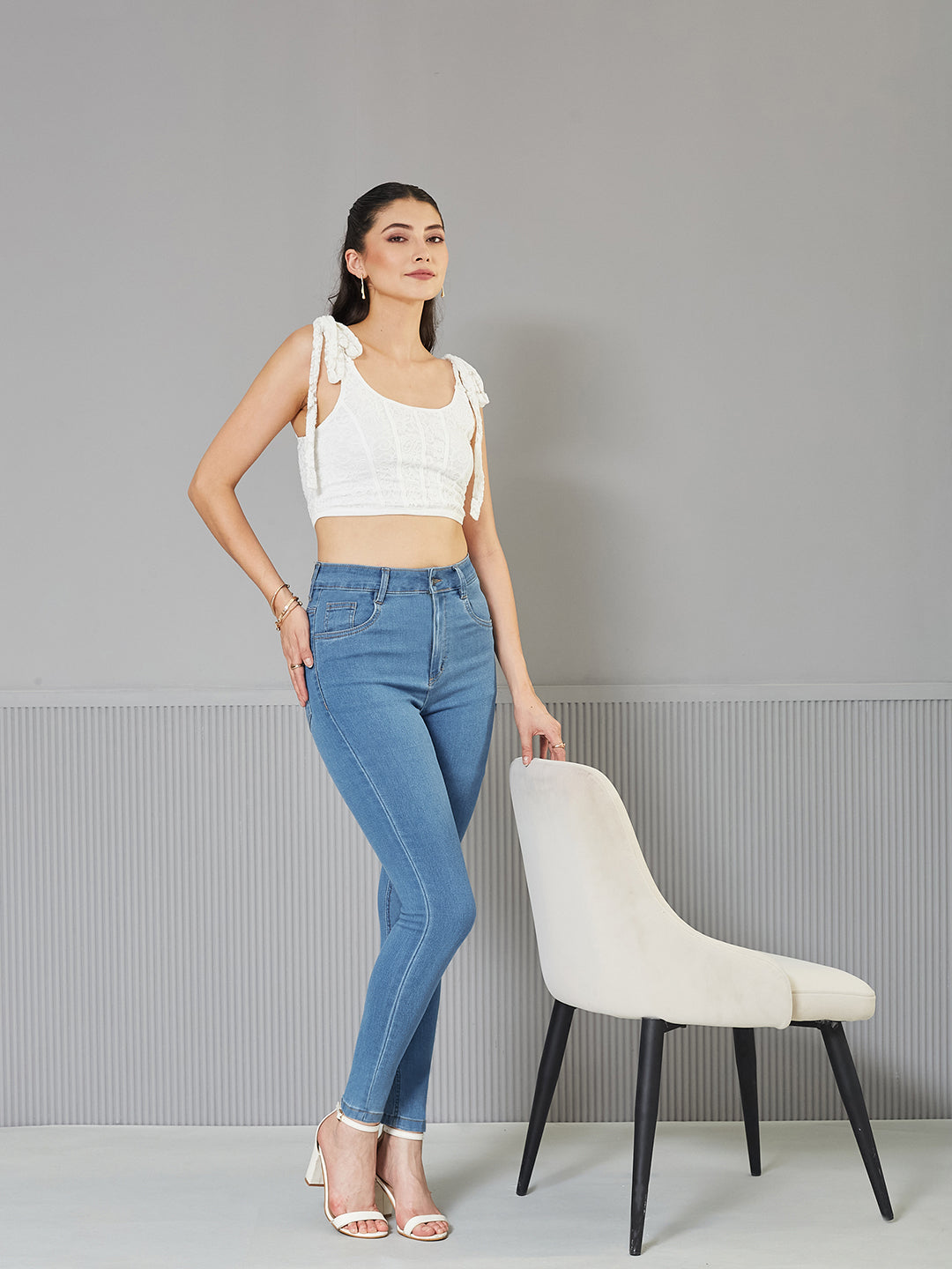 Women's Blue Solid Skinny High-Rise clean-look Cropped Fringe Detailing Solid Stretchable Denim Jeans