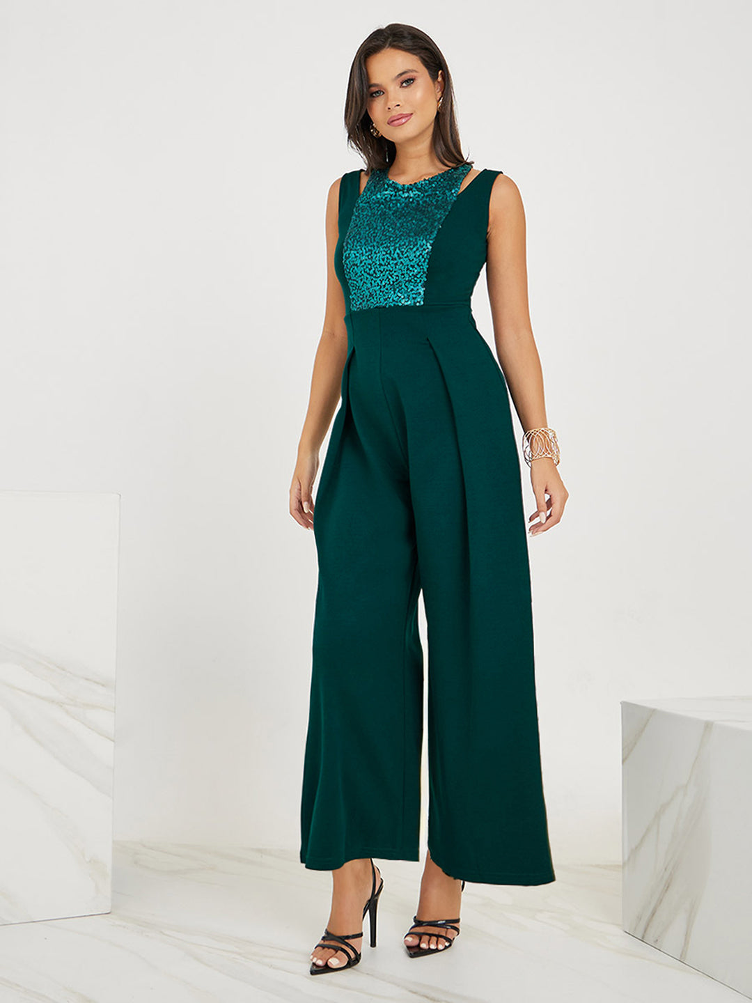 Women's Dark Green Halter-Neck Sleeveless Solid Pleated/Wide Leg Regular Jumpsuit
