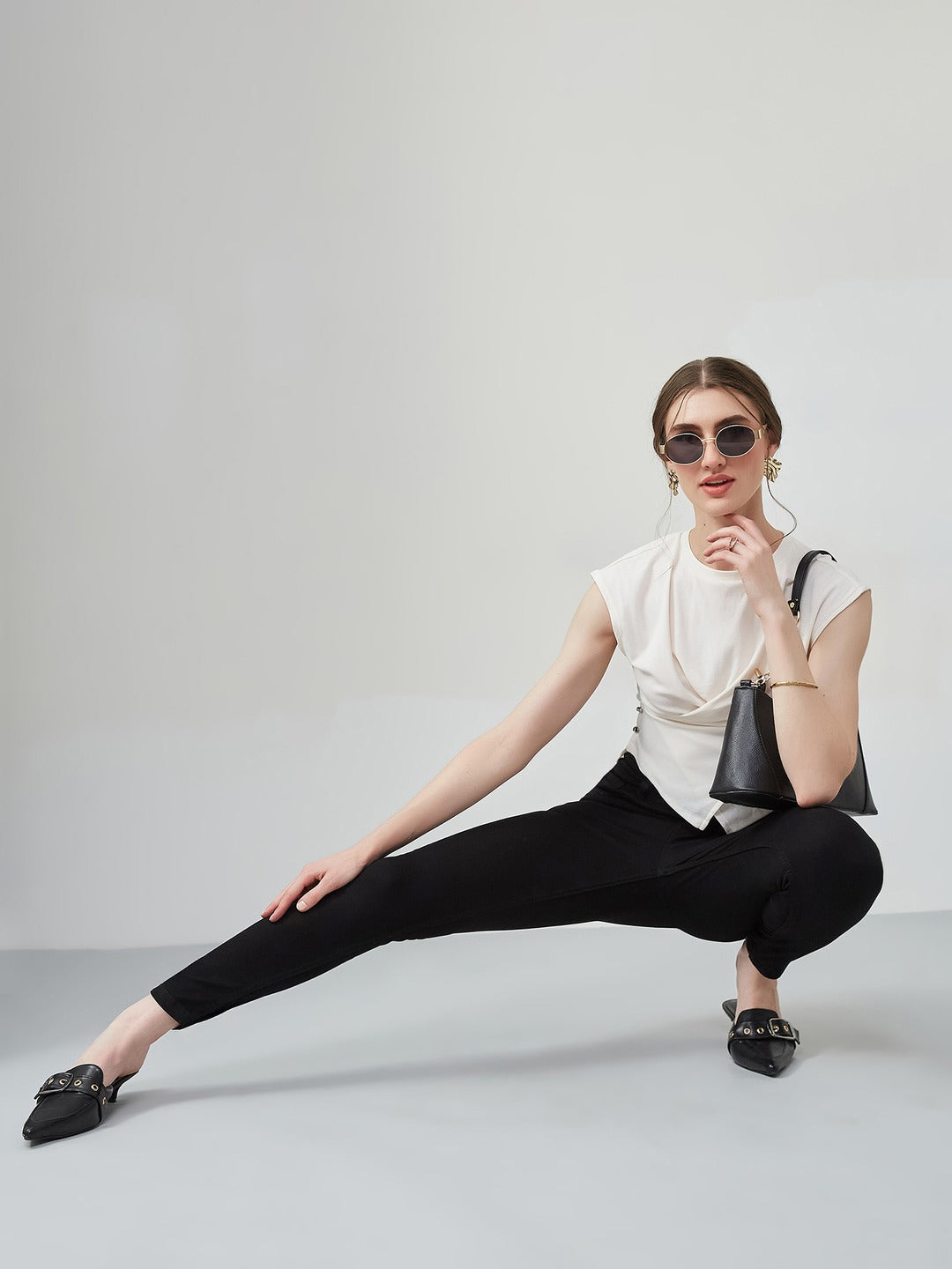 Black Super Skinny High-Rise Stretchable Denim Jeans for Women