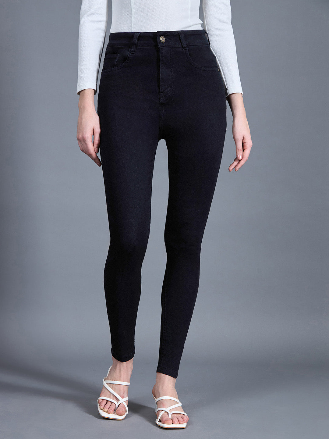 Black Skinny-Fit High-Rise Stretchable Denim Jeans for Women