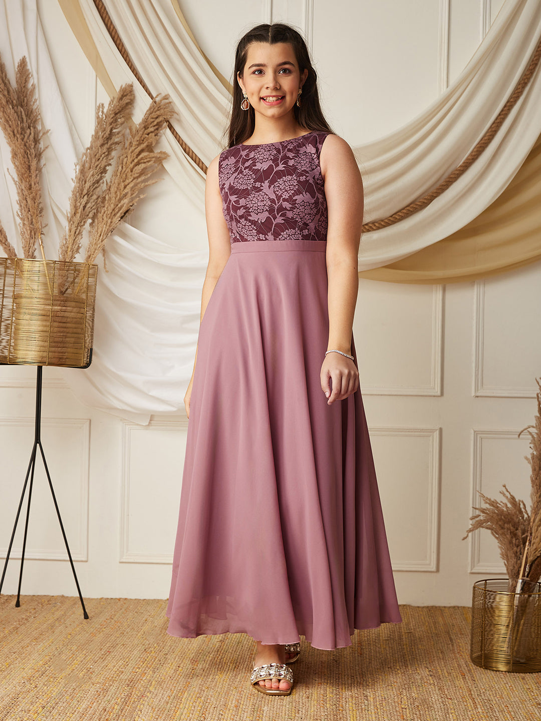 Dusty Lavender Boat-Neck Sleeveless Solid Lace Overlaid Polyester Maxi Dress