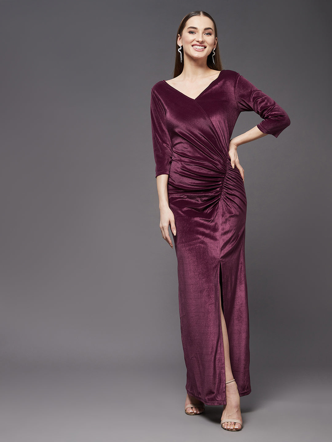 Crease Ease Women's Dark Mauve V-Neck 3/4th Sleeve Solid Ruched Maxi Dress