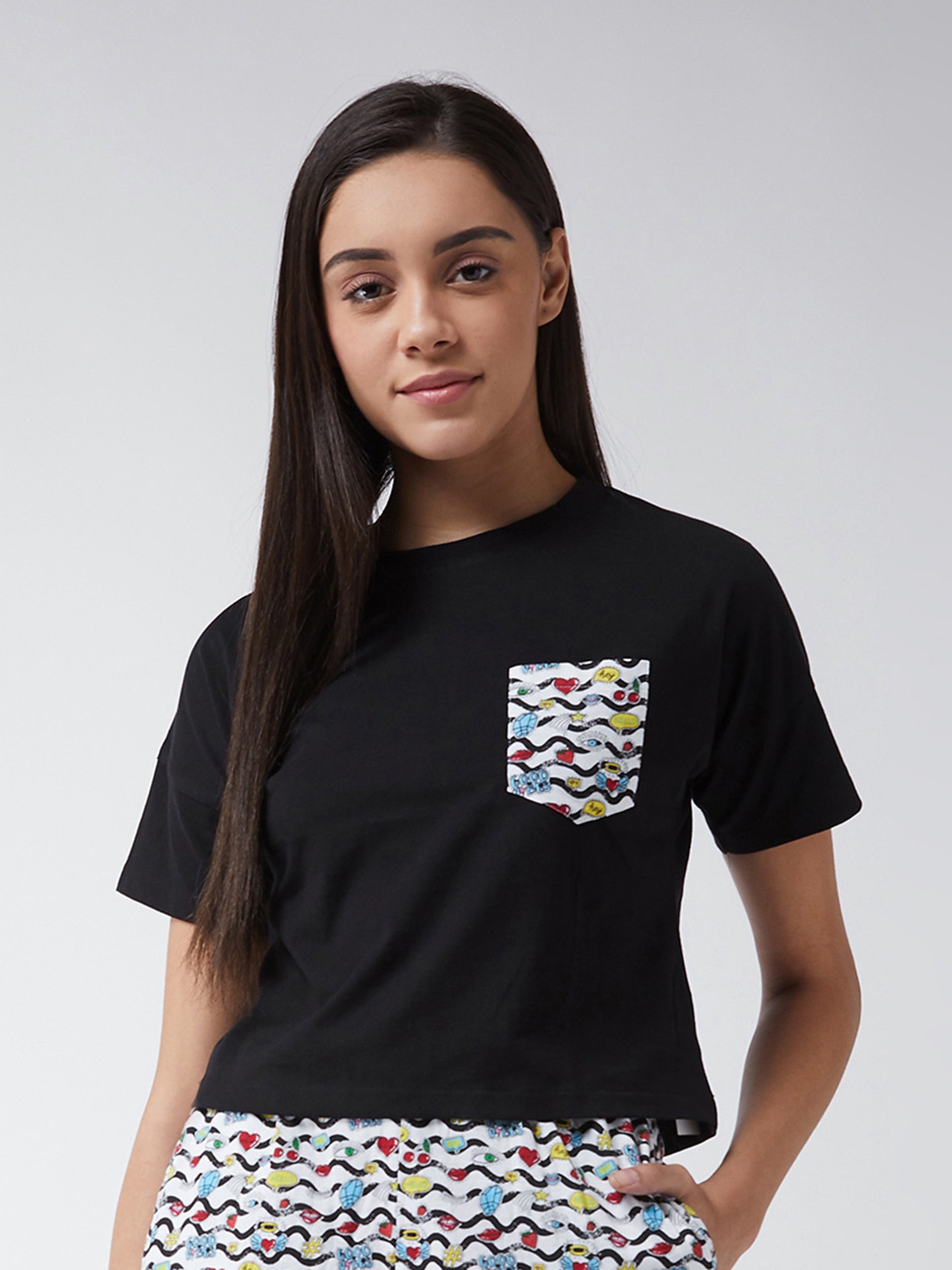 Women's Black Cropped Solid T-shirt