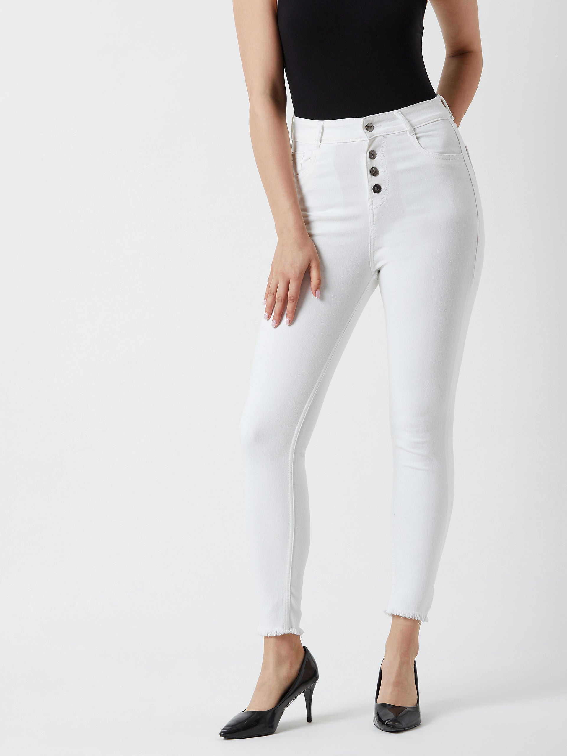 Women's White Skinny Fit High Rise Cropped Raw Edge Detailing Stretchable Denim Jeans