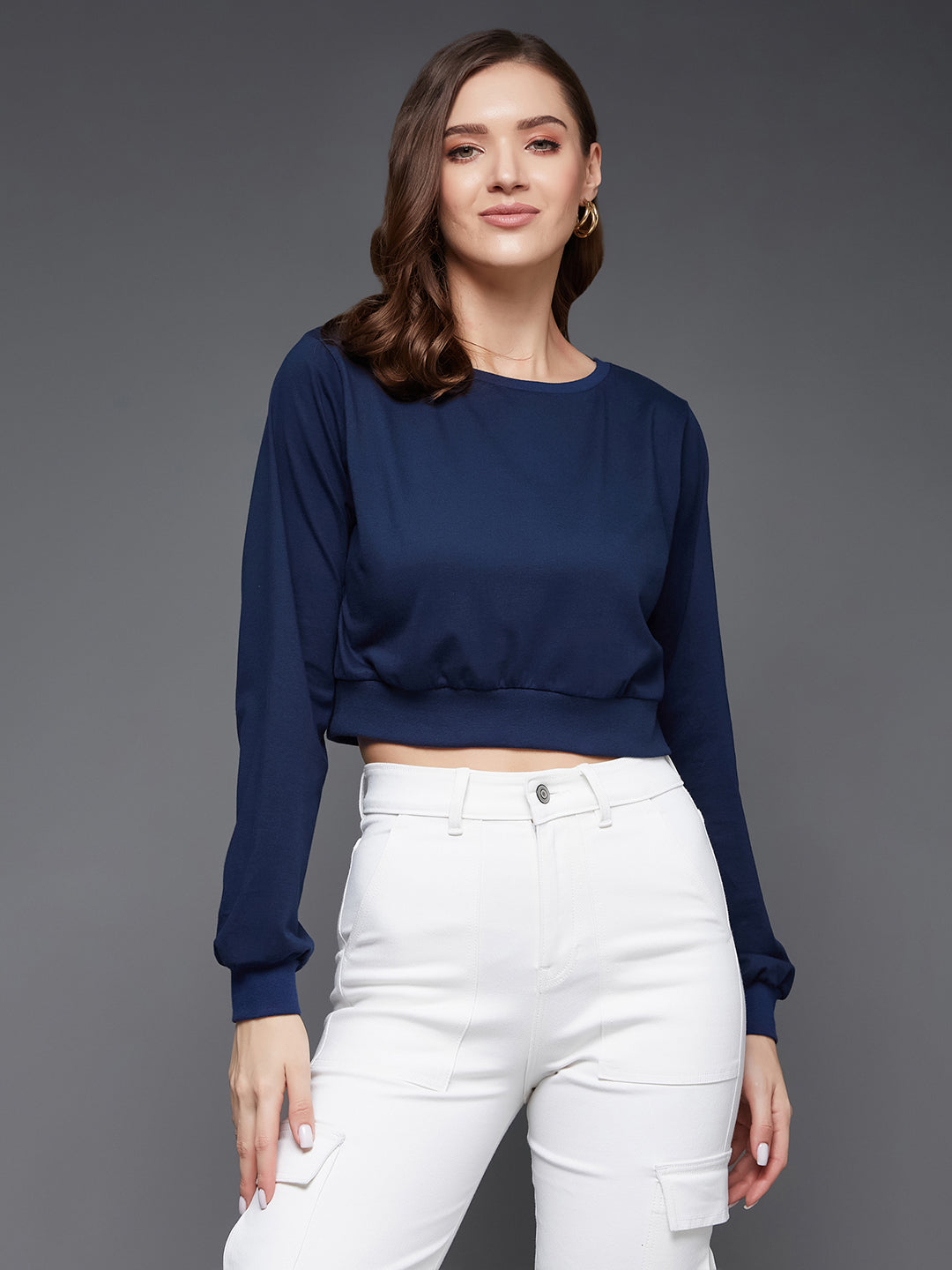 Women's Navy Blue Round Neck Full Sleeves Solid Crop Top