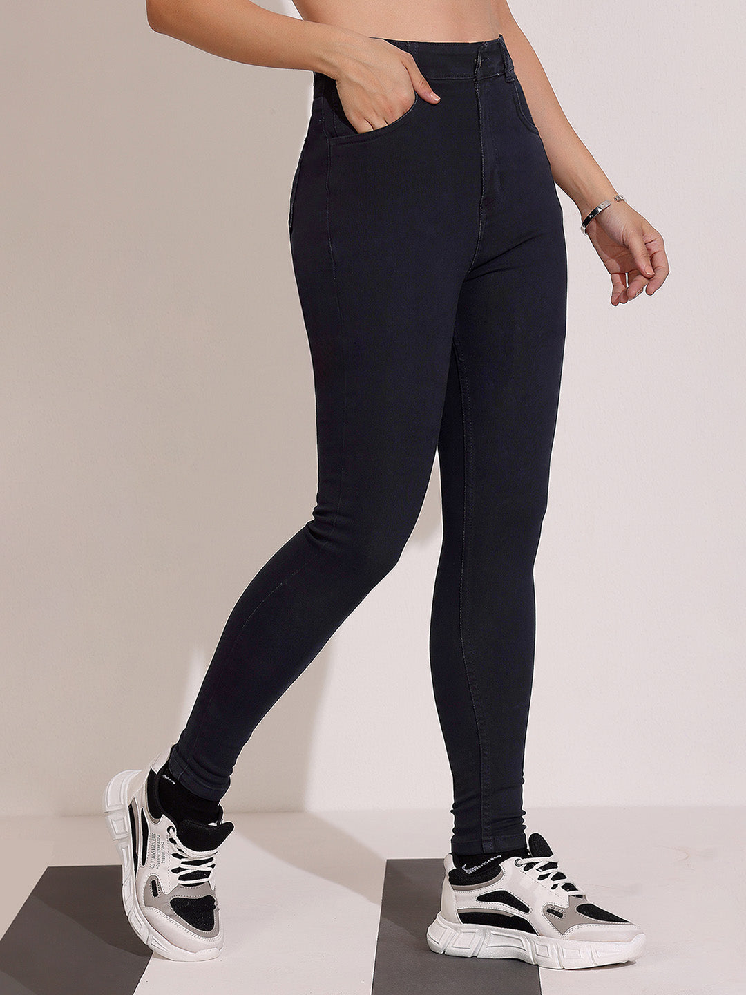 Women's Black Skinny Fit High Rise Clean Look Regular Length Clean Look Stretchable Denim Jeans