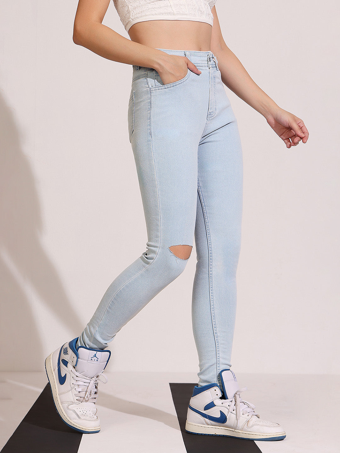 Women's Light Blue Skinny High-Rise Distressed Regular Denim Jeans