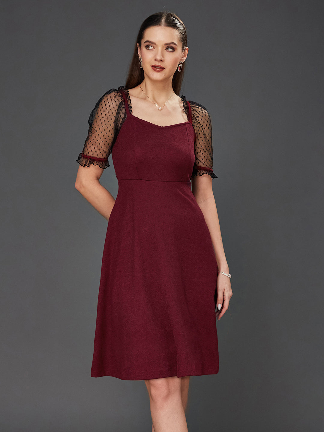 Crease Ease Women's Maroon & Black Solid V-Neck Half Sleeve Relaxed Fit Knee-Long Dress