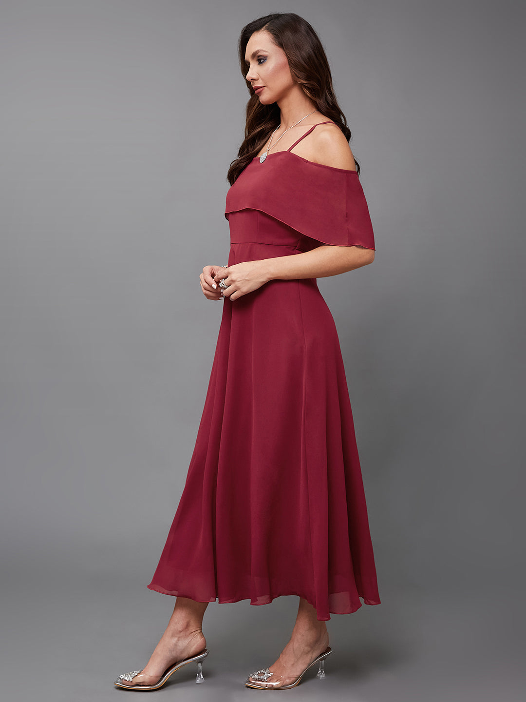 Women's Maroon Off-Shoulder Sleeveless Solid Skater Midi Dress