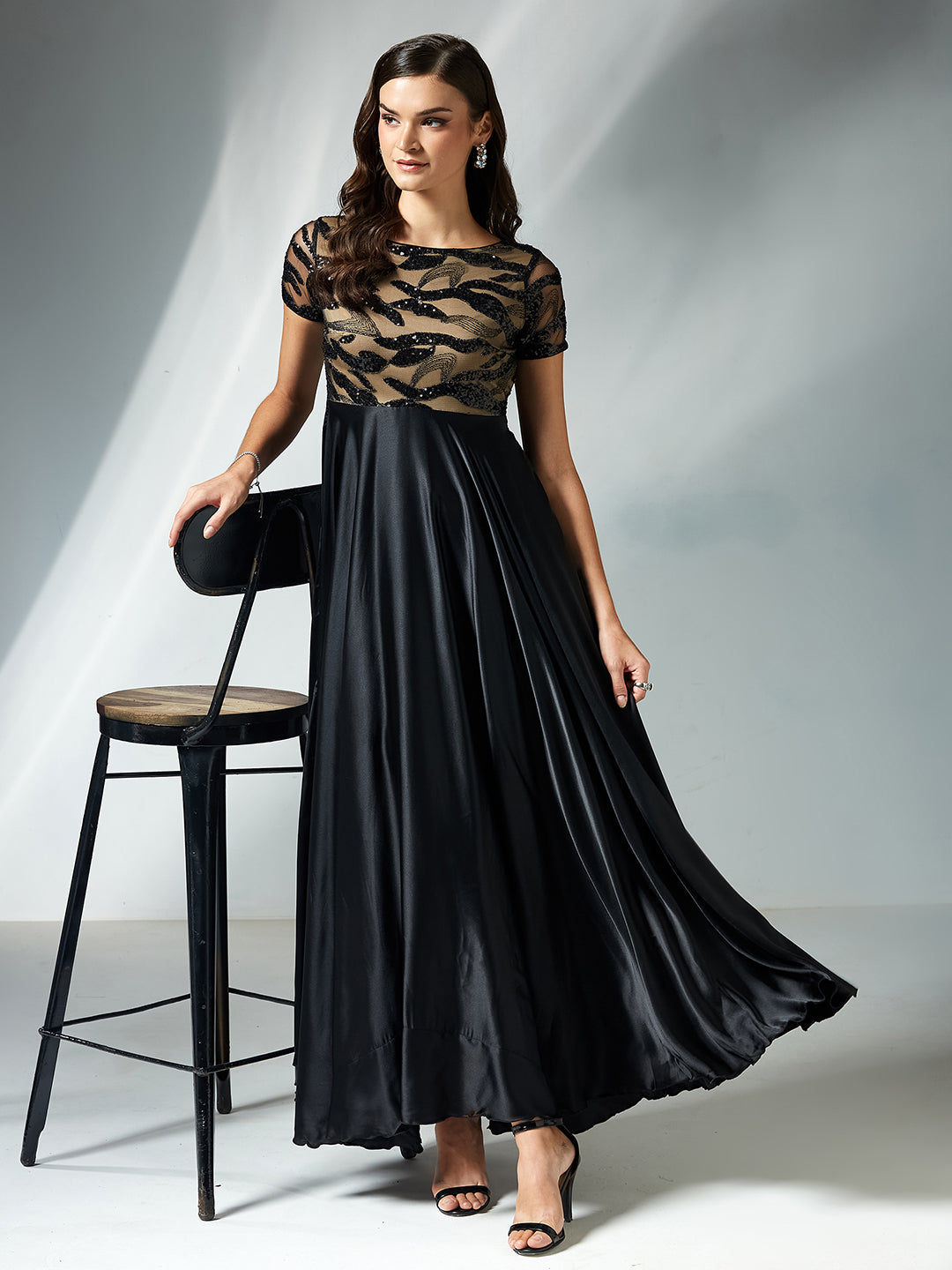 Women's Black Boat-Neck Short-Sleeve Abstract Fit & Flare Satin Maxi Dress