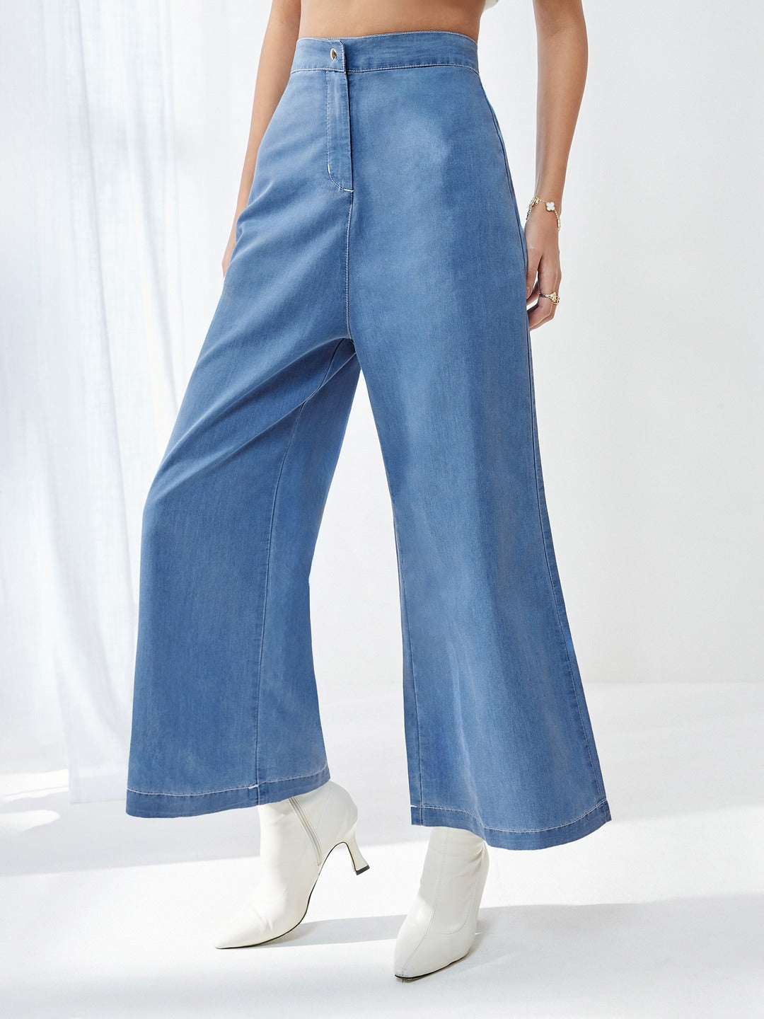Blue Flared Wide-Leg High Rise Clean Look Regular Length Non Stretchable Light Weight Denim Pants for Women