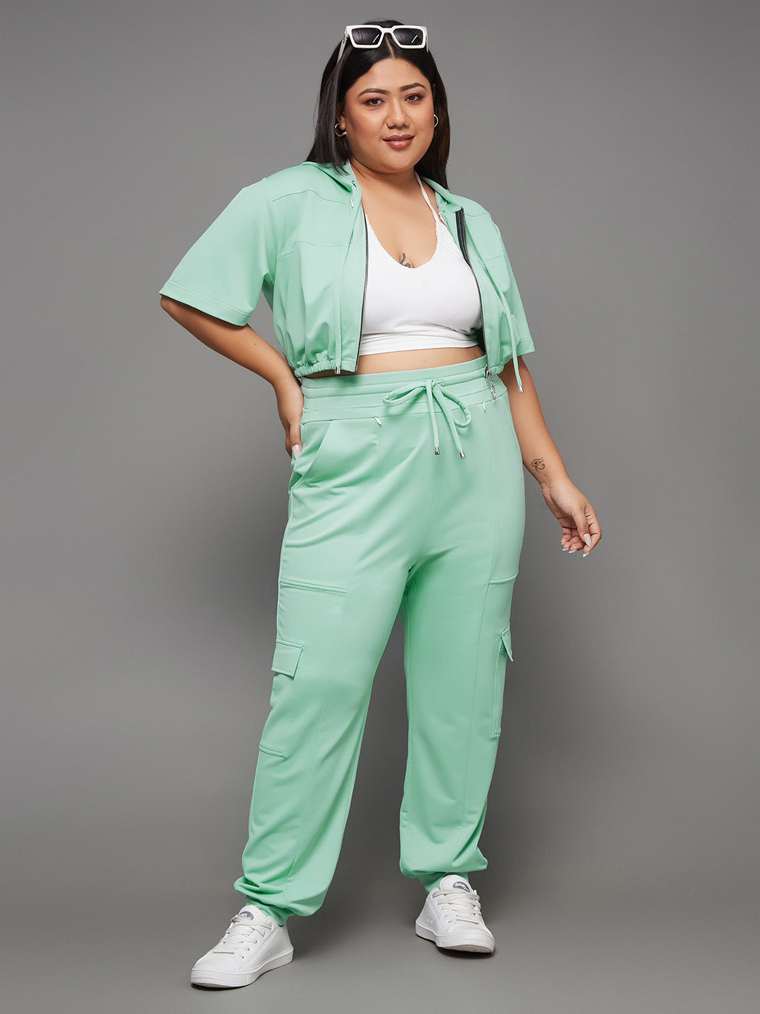 Women's Mint Round Short Polyester Solid Crop Regular Co-ord Set