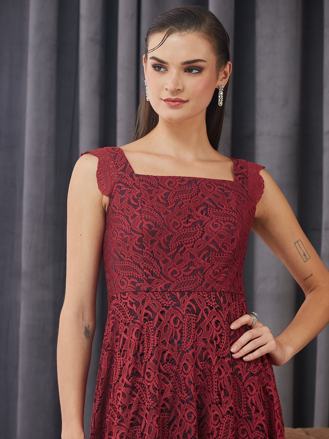 Women's Maroon Square Neck Sleeveless Self-Designed Ruffled Midi Lace Dress