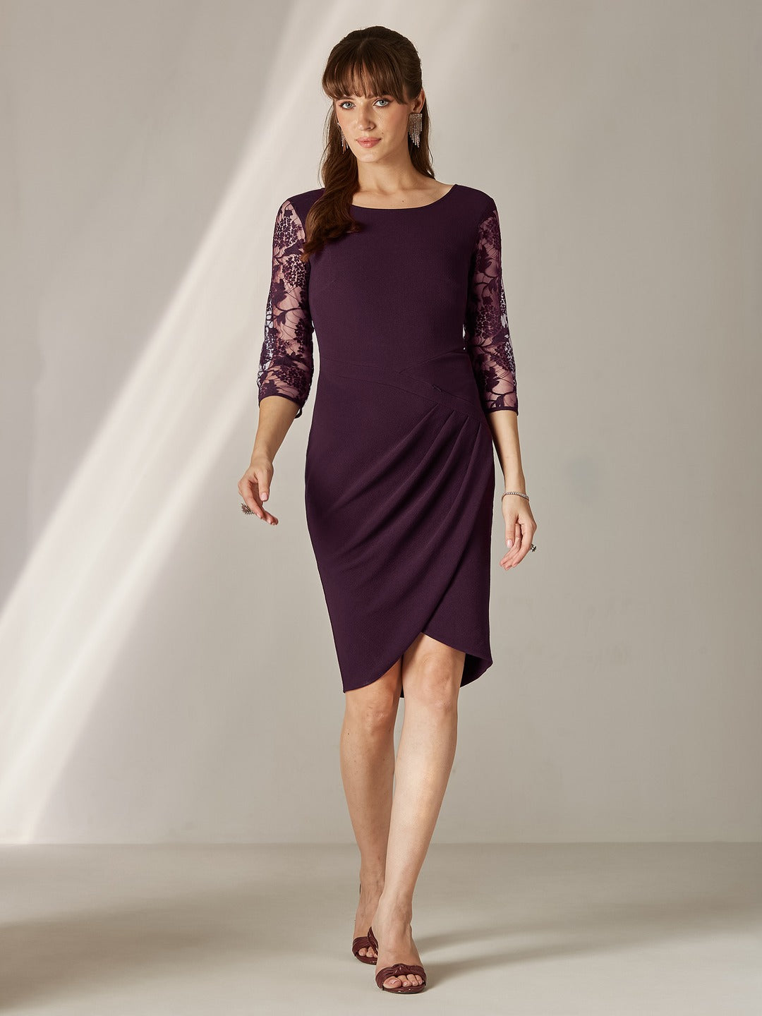 Dark Purple Self Design Round Neck 3/4th Sleeves Front Pocketed Polyester Bodycon Knee-Length Dress  for Women