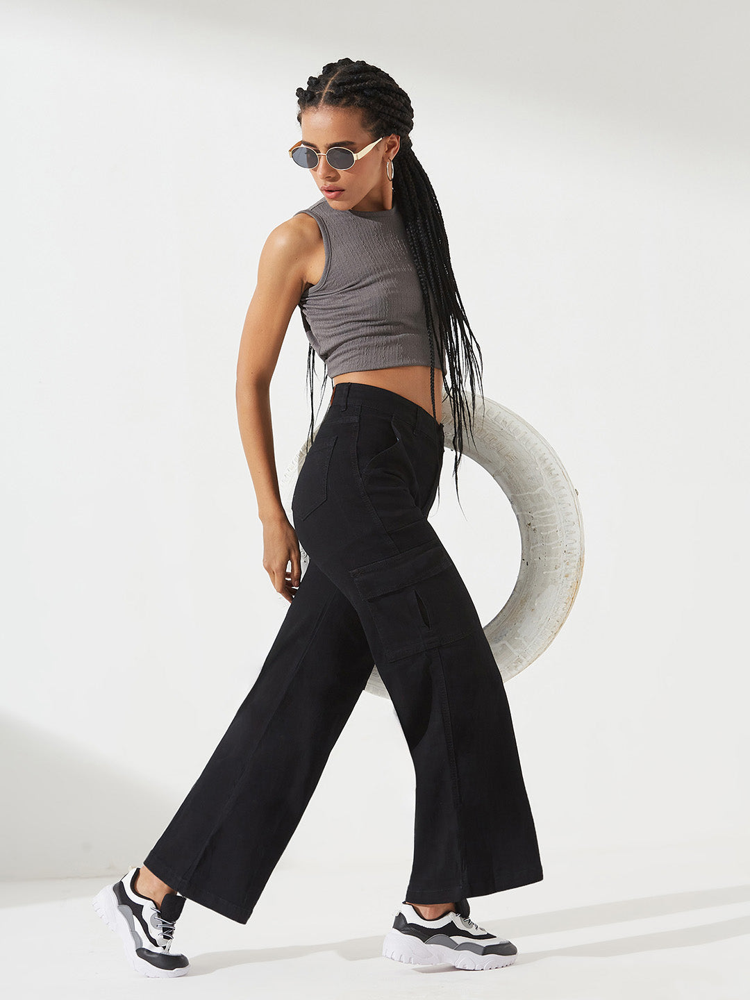 Black Wide-Leg High-Rise Stretchable Denim Cargo Jeans For Women