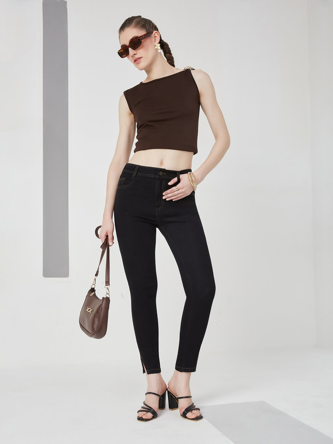 Black Skinny high-rise Side Slit Solid Ankle Length Stretchable Denim Jeans for Women