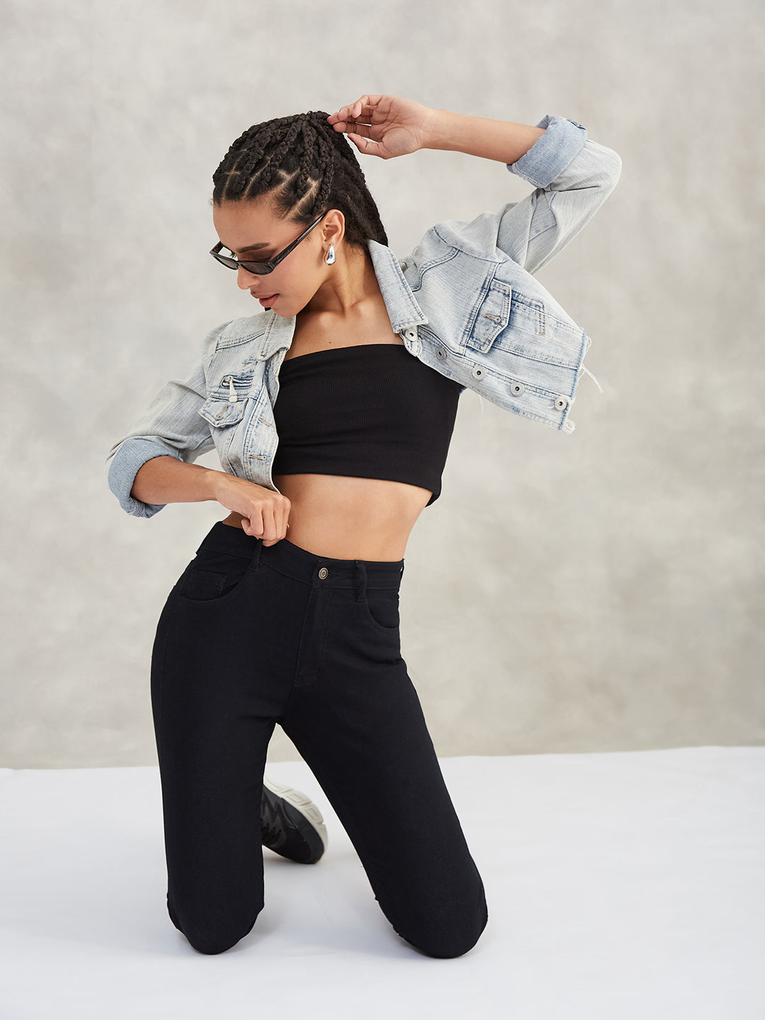 Women's Black Skinny High Rise Clean Look Cropped Stretchable Denim Jeans