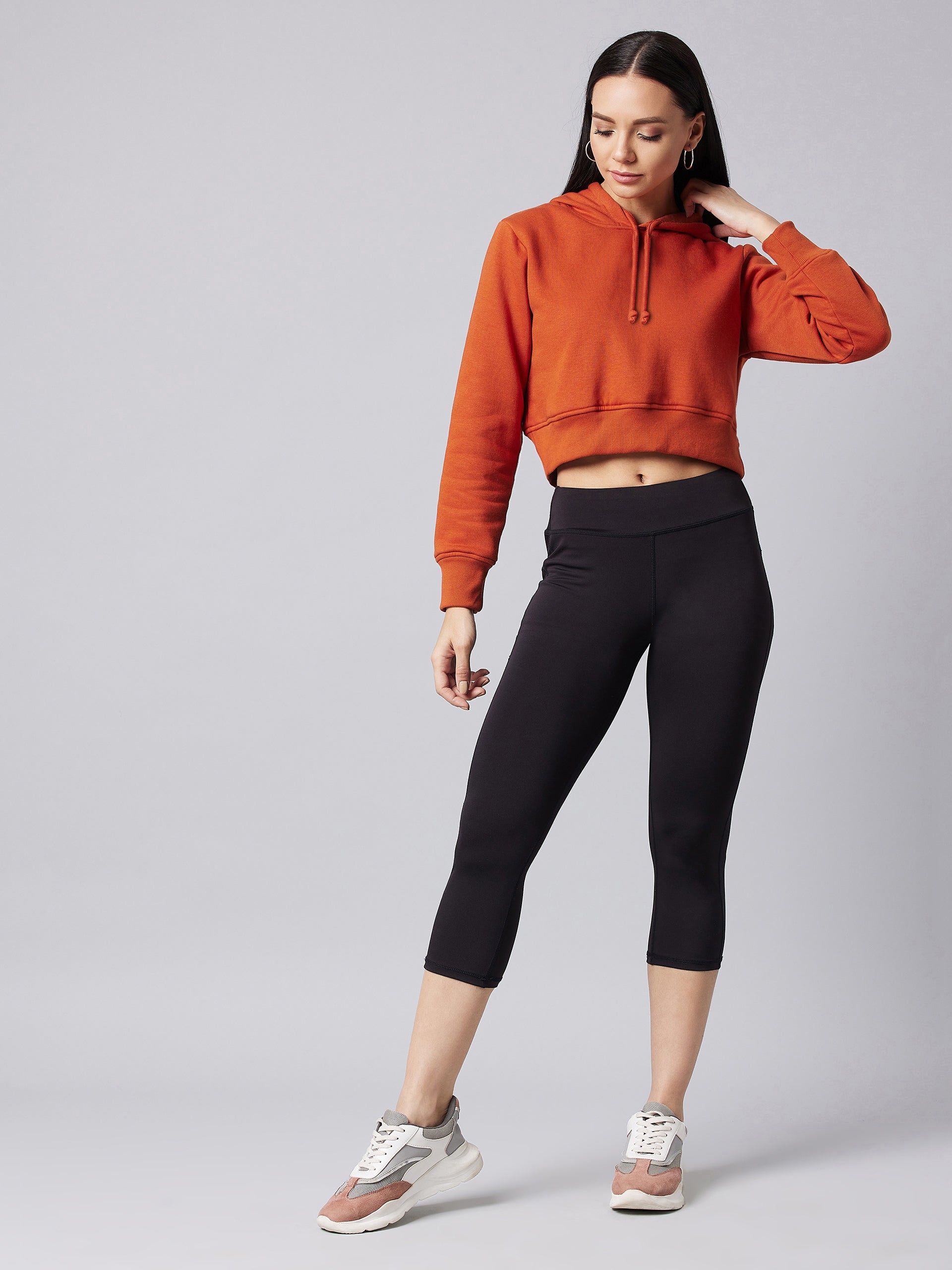 Women's Rust Round Neck Full Sleeve Solid Crop Crop Sweatshirt