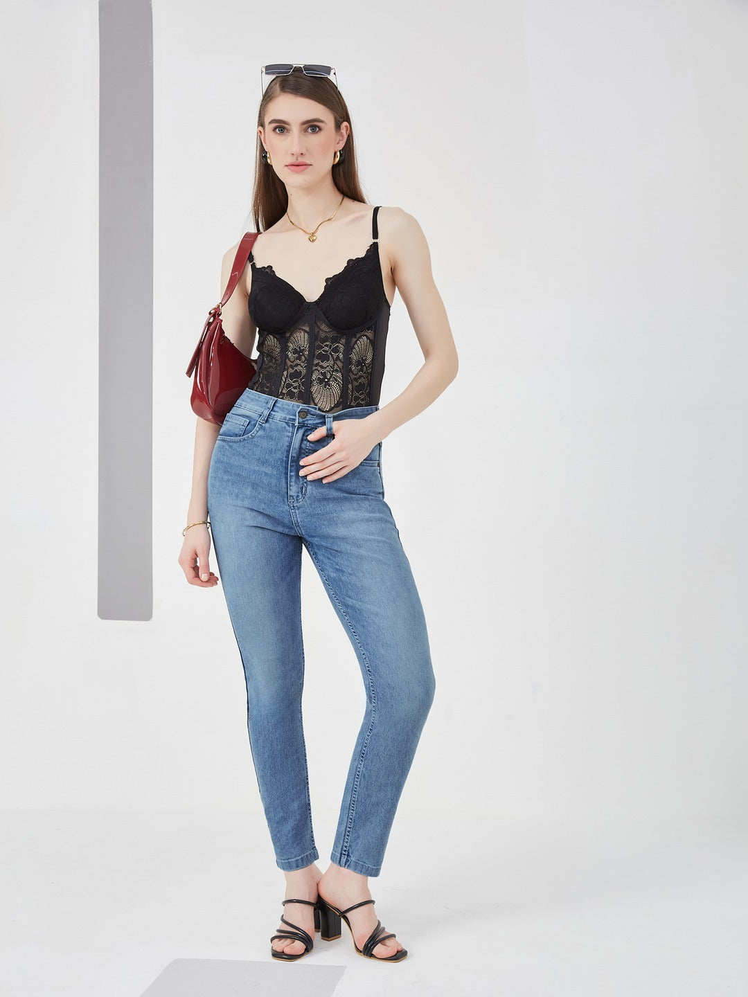 Light Blue Slim Fit high-rise Light Wash Denim Stretchable Jeans for Women