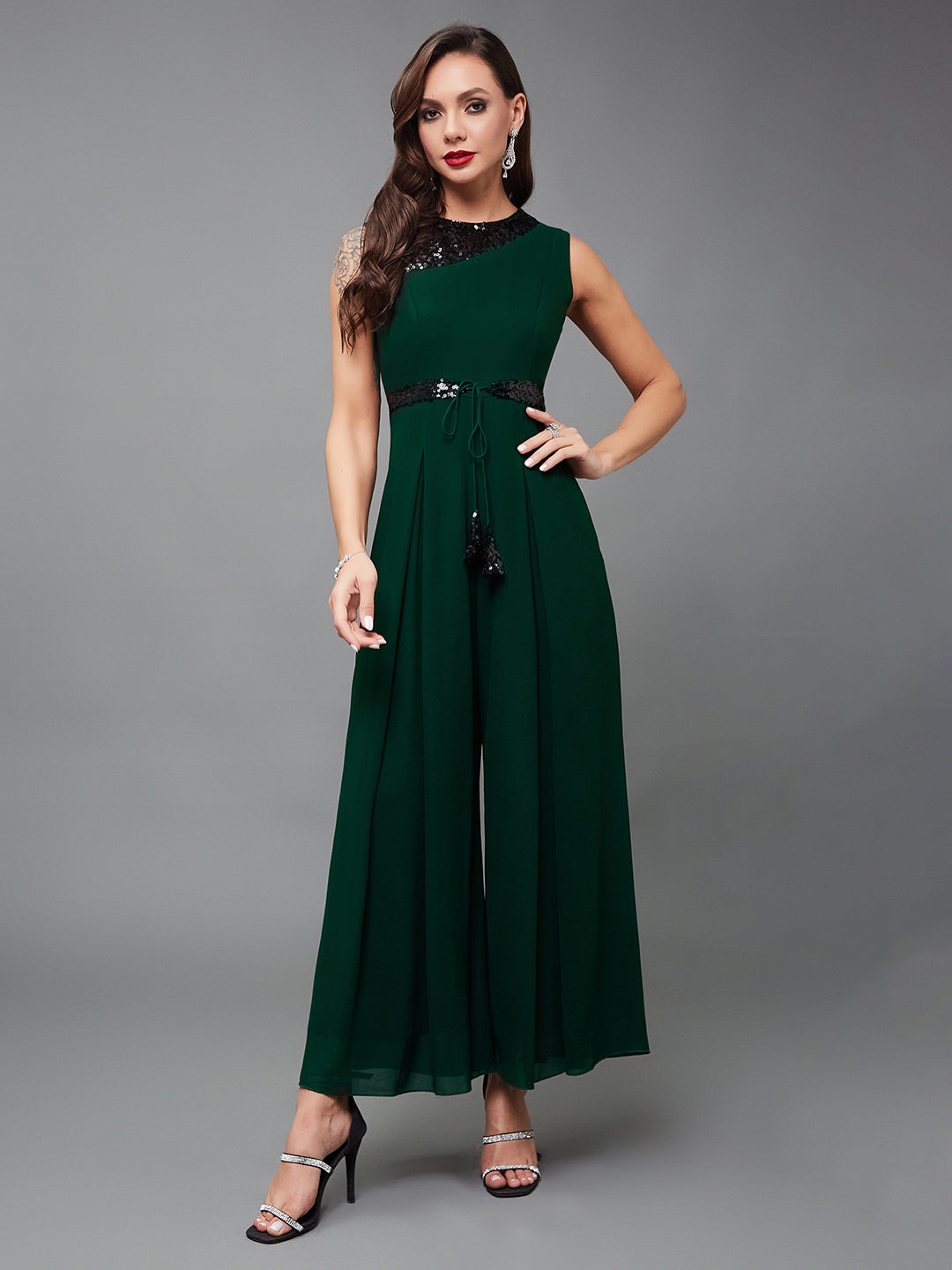 Women's Green Solid Relaxed Fit Sleeveless Round Neck Ankle-Length Straight Jumpsuit