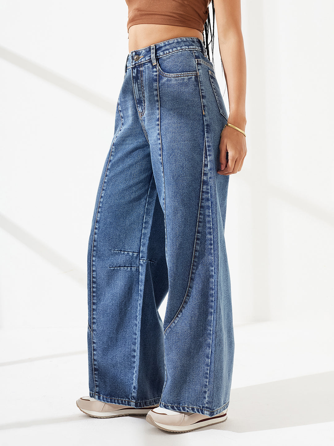 Blue Barrel Fit High-Rise Heavy Wash Whiskered Panelled Denim Jeans For Women