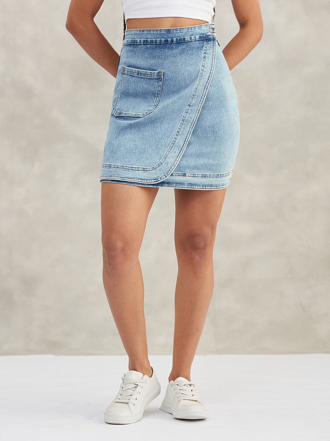 Women's Light Blue High-Rise Above-Knee Stretchable Denim Skirt