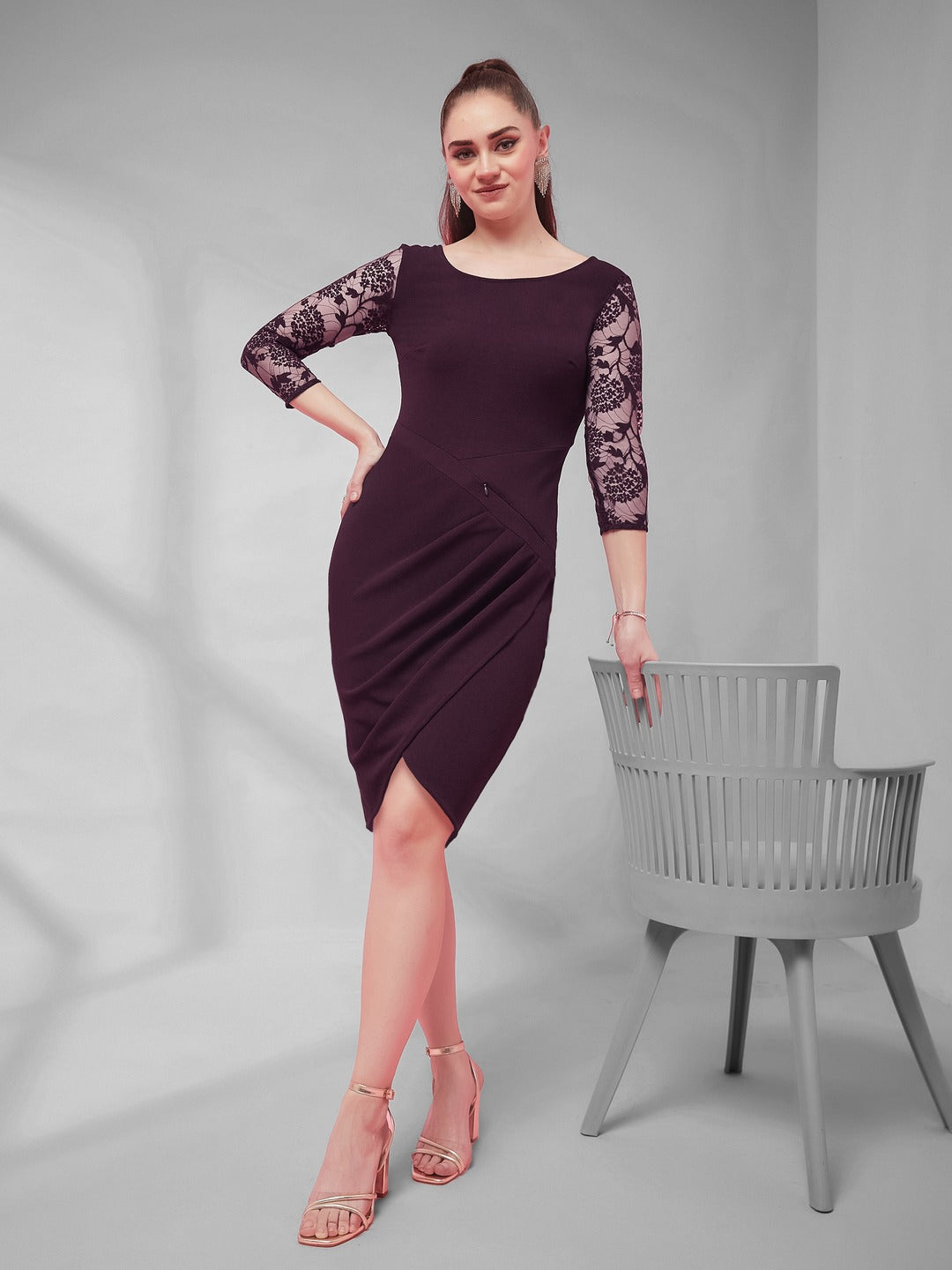 Dark Purple Self Design Round Neck 3/4th Sleeves Front Pocketed Polyester Bodycon Knee-Length Dress  for Women